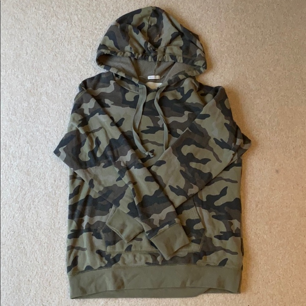 Camo hoodie sweatshirt